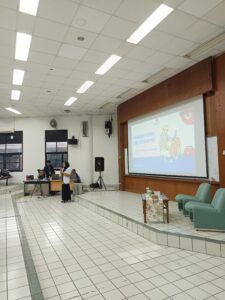 dr. Vini Chumaira sebagai narasumber Teknik Manajemen Risiko (P3K)