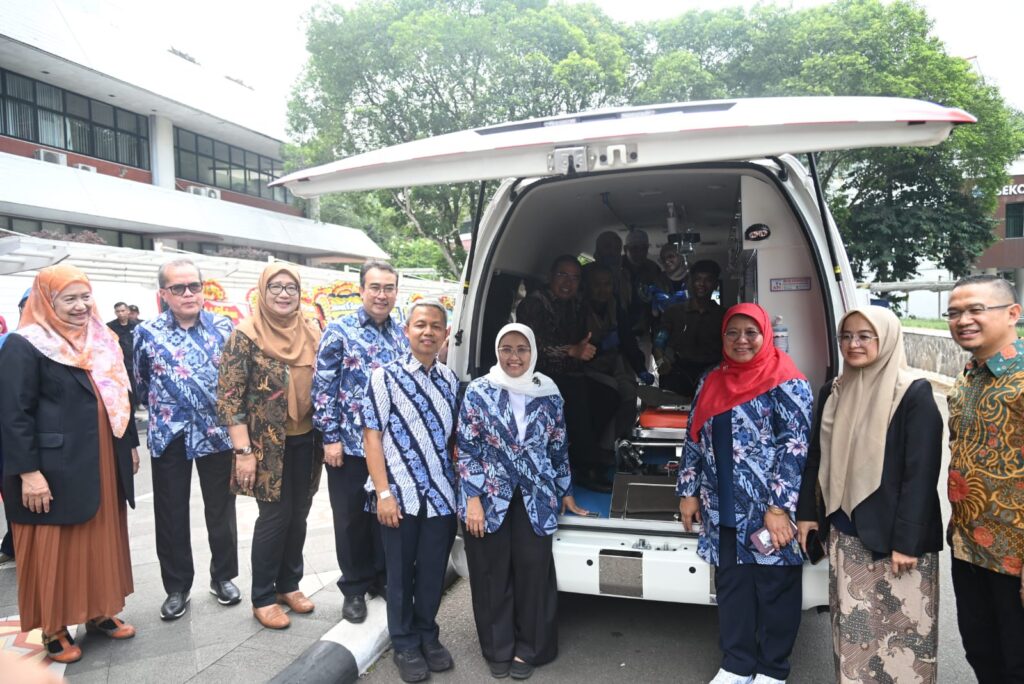 PELUNCURAN UNIT AMBULANS DI PEMBUKAAN DIES NATALIS IPB KE 63